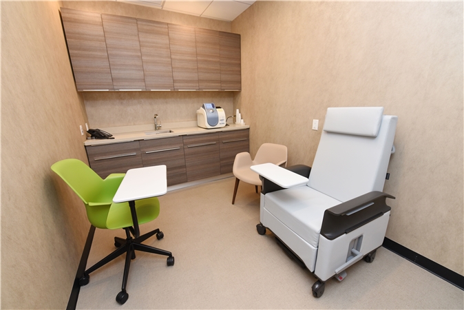 荆彤 clinic photo