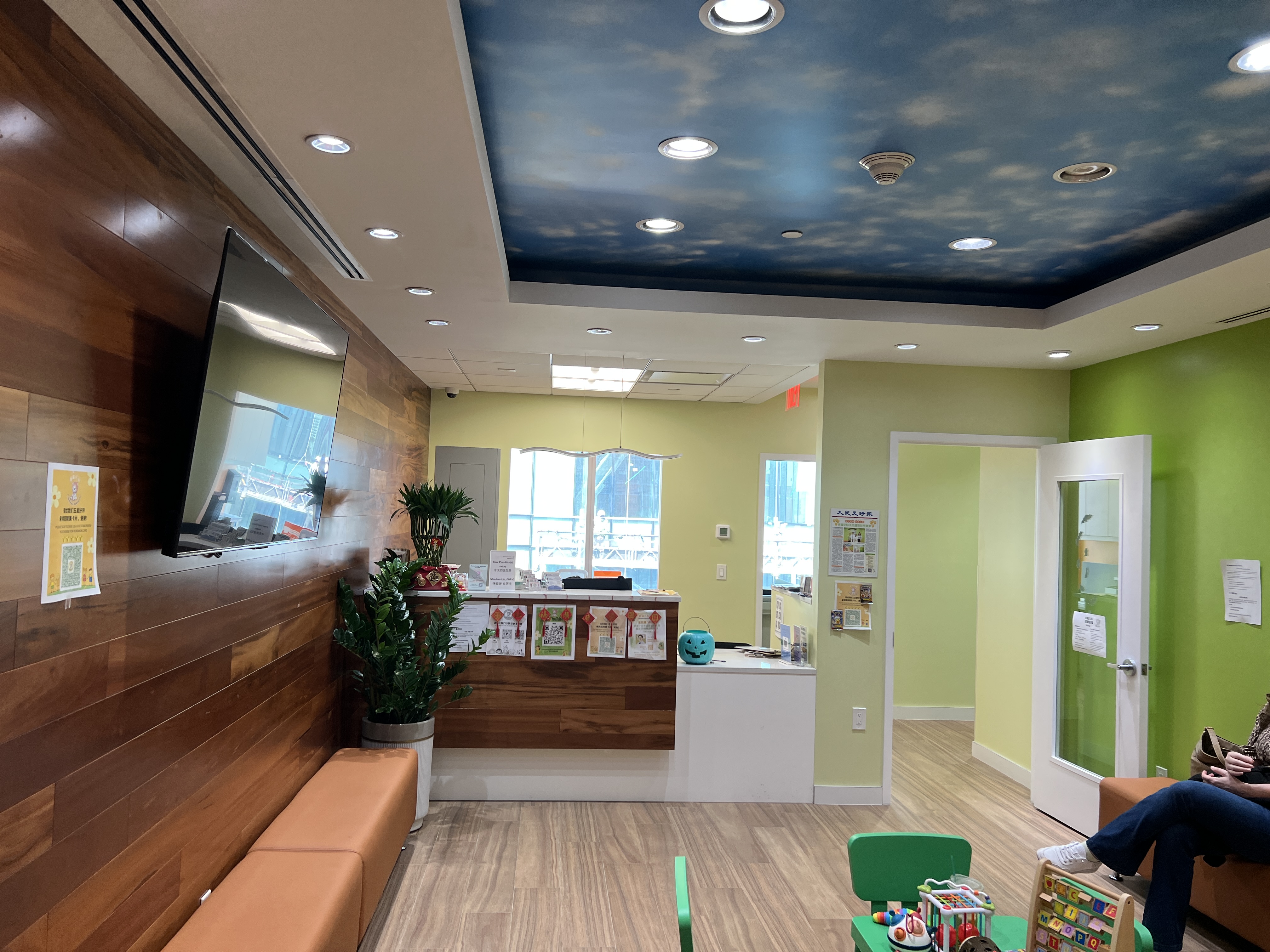 黄彦鈜 clinic photo